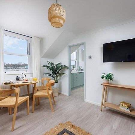 Luxury Penthouse 2 Bed Apartment Плимът Екстериор снимка